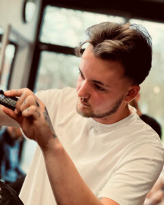 Spenny Barber at Blades & Co Welwyn Garden City
